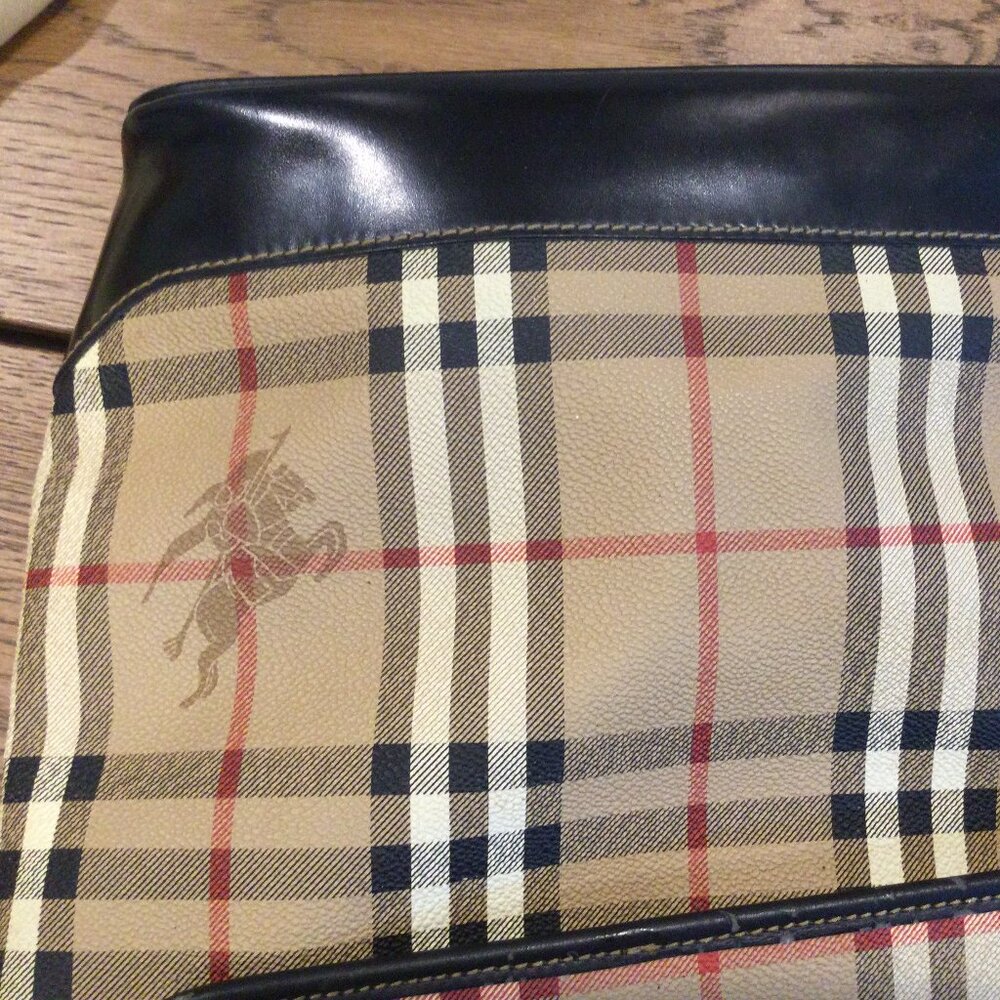 100% Authentic Burberry Leather backpack - Picture 11 of 15